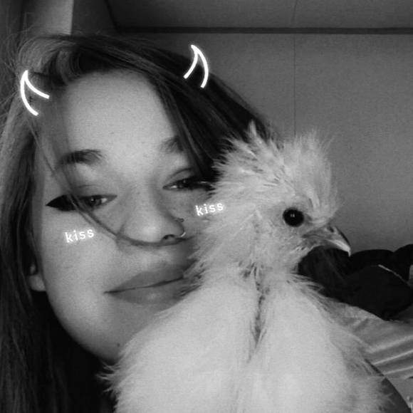 Profile Picture of Delaney Janosky (@illiese) on Poshmark