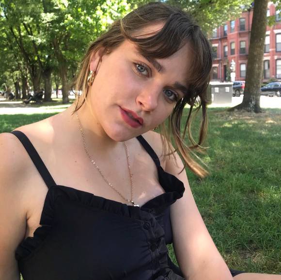 Profile Picture of Hope Kotsaftis (@hope_kotsaftis) on Poshmark