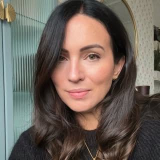 Profile Picture of Jen (@crack_the_shutters) on Instagram