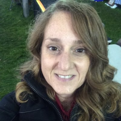 Profile Picture of Lori Castor (@Loricastor3) on Twitter