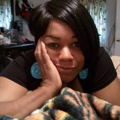 Profile Picture of Vivian Blakely Perry (@viviper4) on Twitter