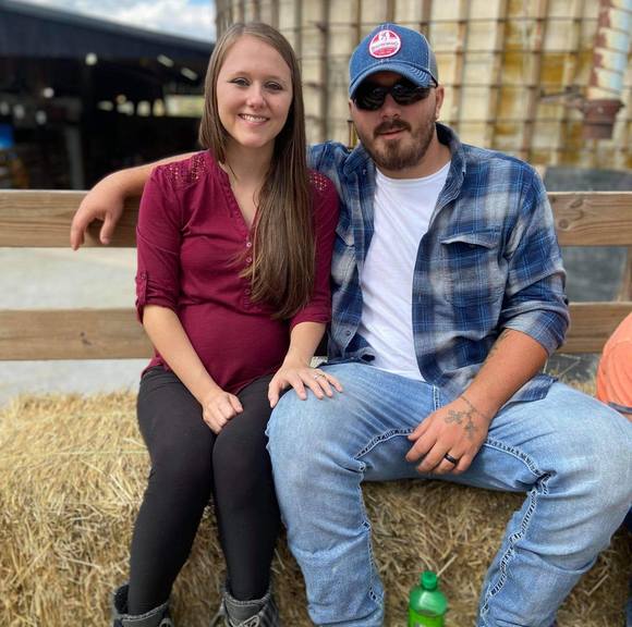 Travis Grubb - Poshmark Profile Picture of Travis Grubb (@grubb_travis) on Poshmark