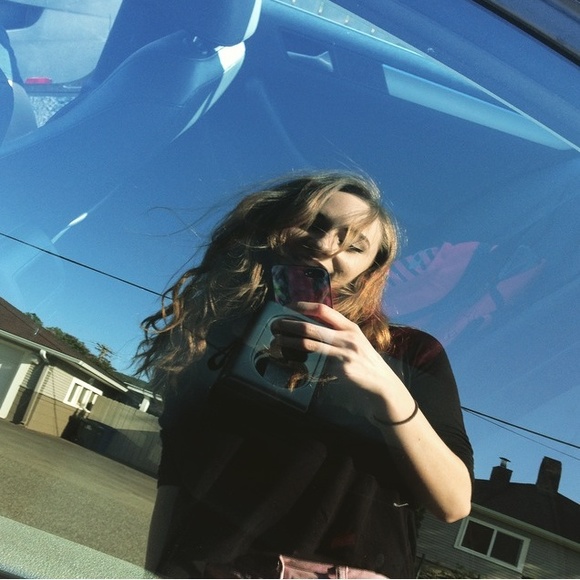 Profile Picture of !!!!anna Vowels! (@annavowels) on Poshmark