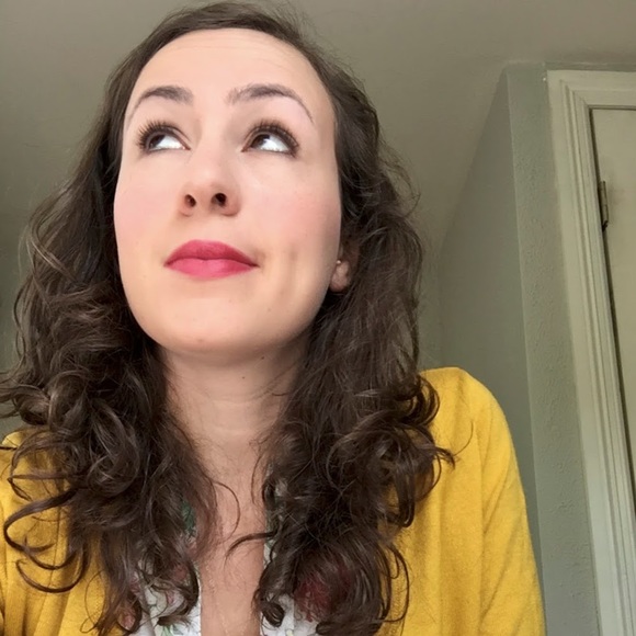 Profile Picture of Amy Radding (@early_snowball) on Poshmark