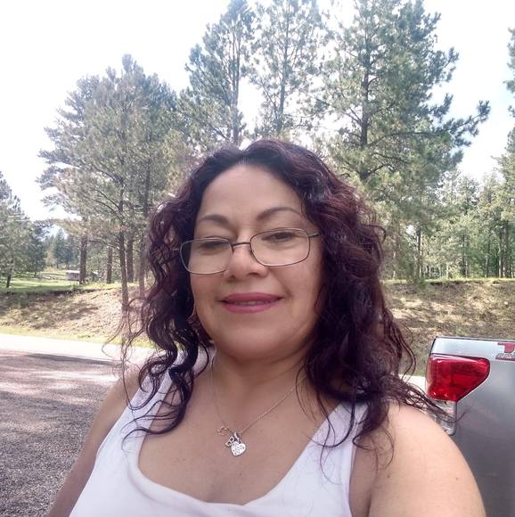 Laura Castrejon-valenzuela - Poshmark Profile Picture of Laura Castrejon-valenzuela (@lvalenz2522) on Poshmark