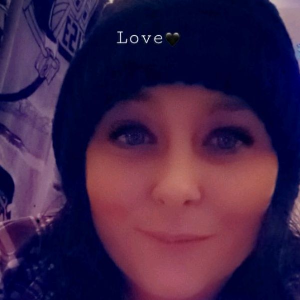 Profile Picture of user1570886786579 (@@amberschillereff) on Tiktok