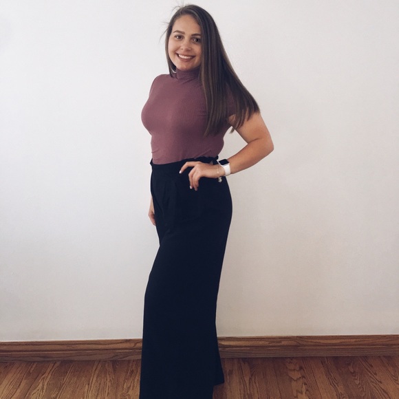 Profile Picture of Dzenana Muratovic (@dmura18) on Poshmark