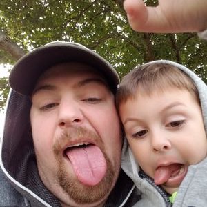 Profile Picture of Timothy Mohr (@lunchbox1102) on Twitter