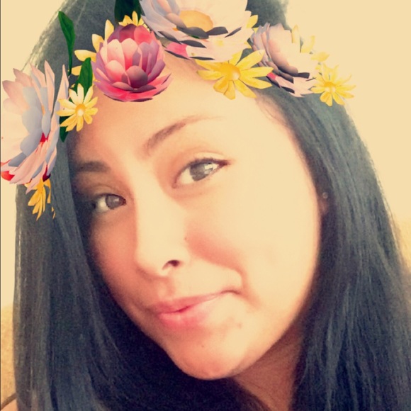Profile Picture of Janet Chaparro (@chaparritajay) on Poshmark