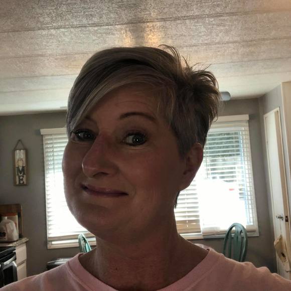 Profile Picture of Cori Scott reid (@corisioux) on Poshmark