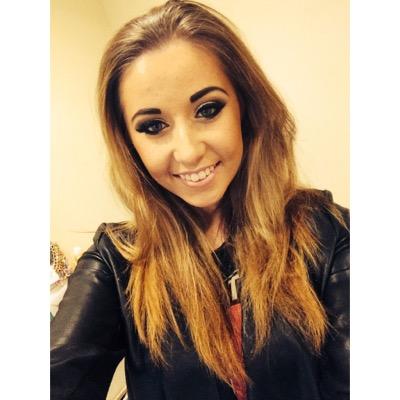 Profile Photo of Holly-Lou Xoxo (@HollyLCullen) on Twitter