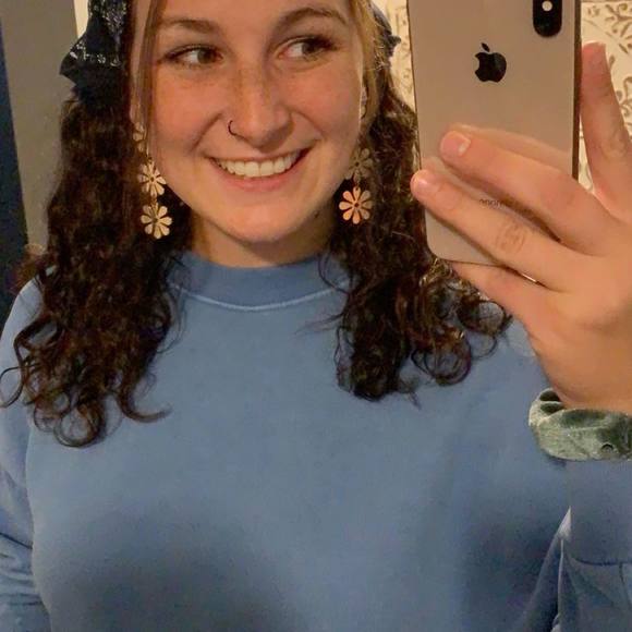 Profile Picture of Taylor Mikel (@taylormmikel) on Poshmark