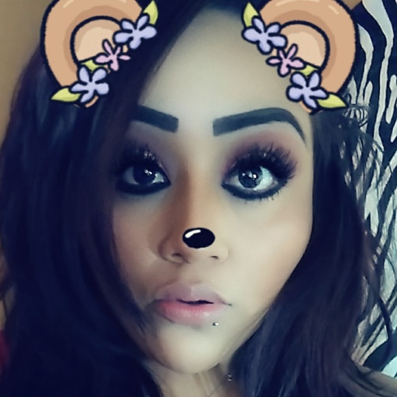 Profile Picture of Brenda Jimenez (@juanjose7218) on Poshmark