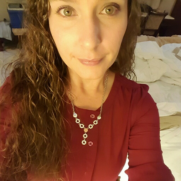 Renita Ragona - Poshmark Profile Picture of Renita Ragona (@renita818) on Poshmark