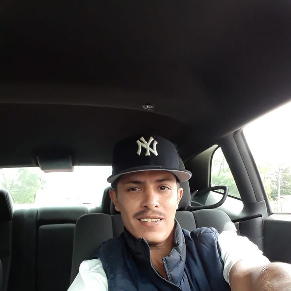 Profile Picture of Saenz Julio (@saenzjulio53) on Poshmark
