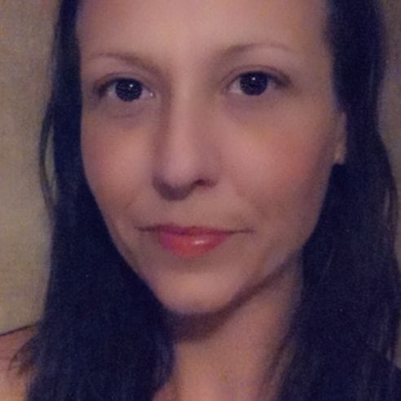Profile Picture of Kerry Reid (@kesta1322) on Poshmark