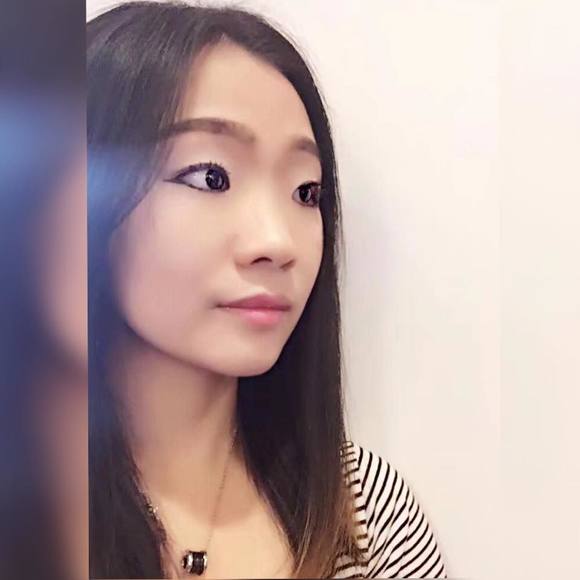 Profile Picture of Yong Dong (@emily3344) on Poshmark