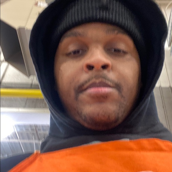 Maurice Lay - Poshmark Profile Picture of Maurice Lay (@mauricelay91) on Poshmark