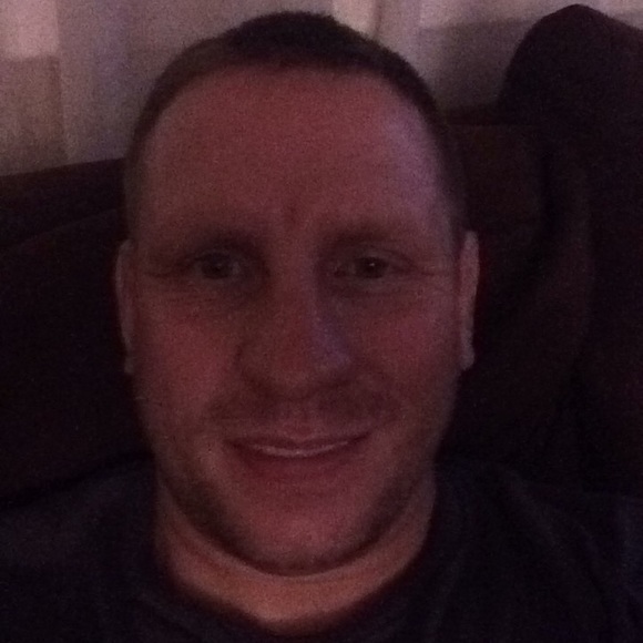 Profile Picture of Brian Smiley (@bsmiley175) on Poshmark