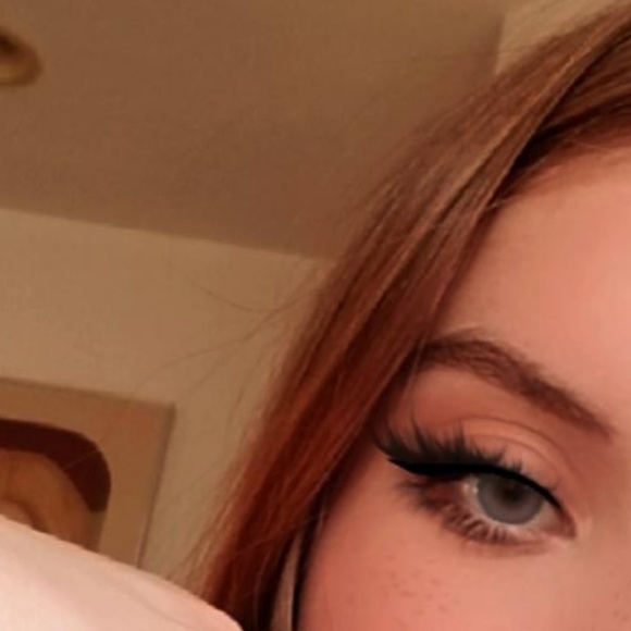 Profile Picture of Lily Trentman (@liltre13) on Poshmark