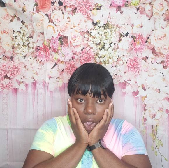 Jean Lovedyna - Poshmark Profile Picture of Jean Lovedyna (@lovena) on Poshmark