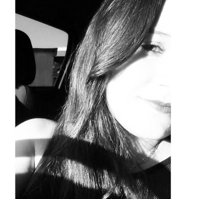 Profile Picture of Vivian D'Angelo (@dangelovivian) on Twitter