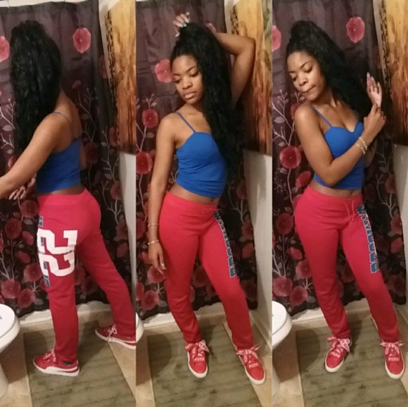 Profile Picture of Nya Kanei (@kanei05) on Poshmark