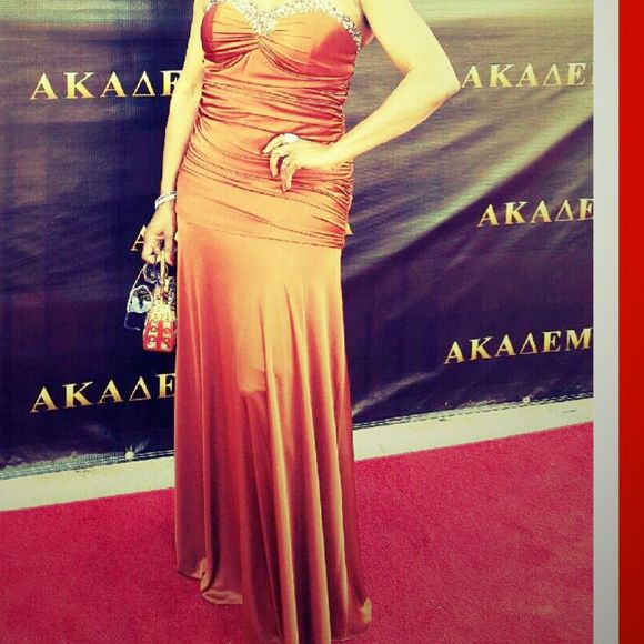 Profile Picture of Josie Latimer (@annieje2) on Poshmark