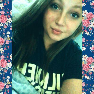 Profile Picture of Autumn Burrows (@autumnburrows69) on Twitter