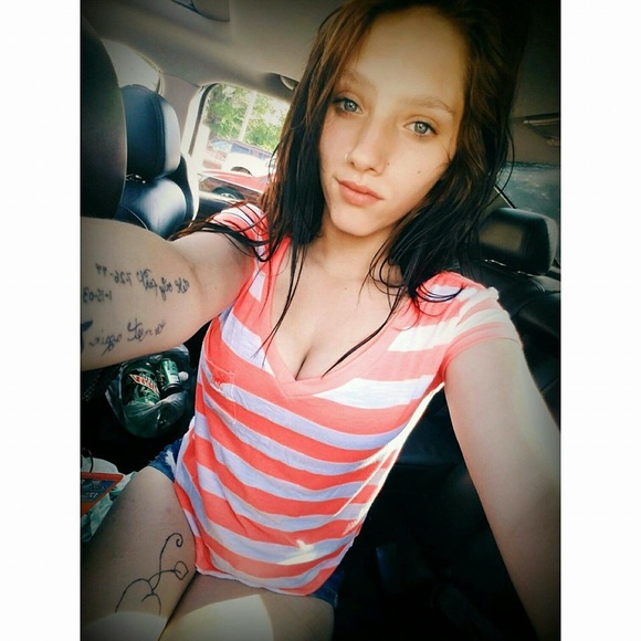 Profile Picture of Mackenzie Quinn (@quinnmackenzie1) on Poshmark