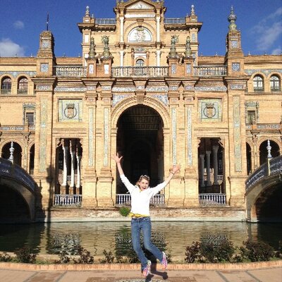 Profile Picture of Lydia Sinclair (@SinclairLydia) on Twitter