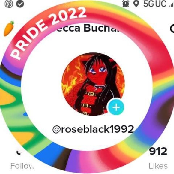 Profile Picture of Rebecca Buchanan (@s3r3n1ty1992) on Poshmark