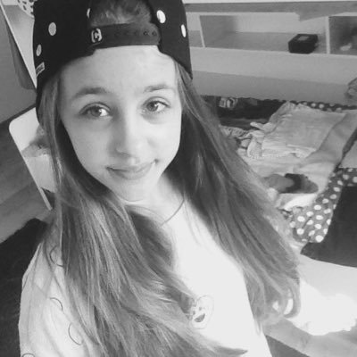 Profile Picture of Nadka Maciuszek (@nadkawariadka) on Twitter