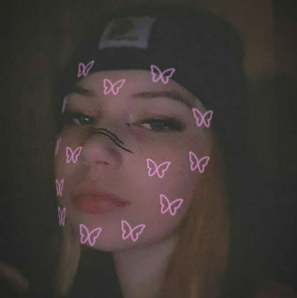 Profile Picture of Shannon Nellen (@pywb) on Poshmark