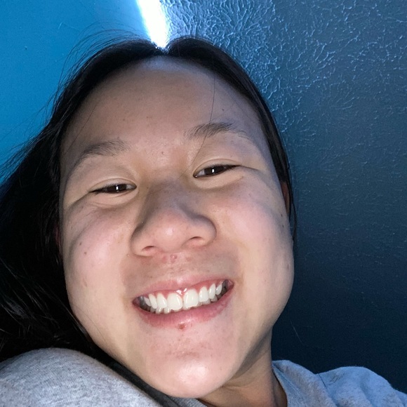 Profile Picture of Michaela Manning (@michaelamann496) on Poshmark