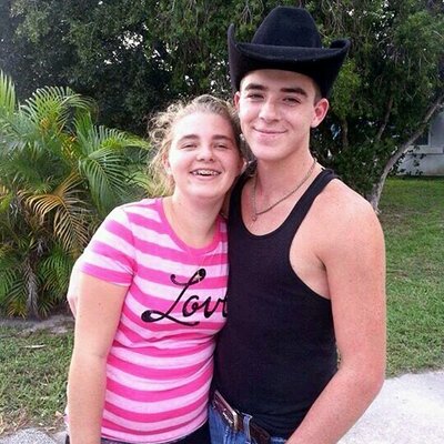 Profile Picture of Aaron Frye (@lovin_her_18) on Twitter