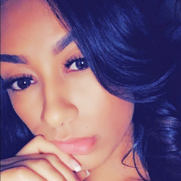 Profile Picture of Ruby Freeman (@naicamlai) on Poshmark