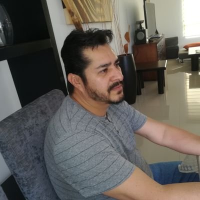 Profile Picture of Humberto Flores (@69humberto) on Twitter
