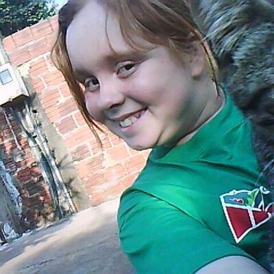 Profile Picture of Marina Cristina (@Mari_uva) on Twitter
