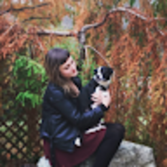 Profile Picture of René Foster (@rfoster610) on Poshmark