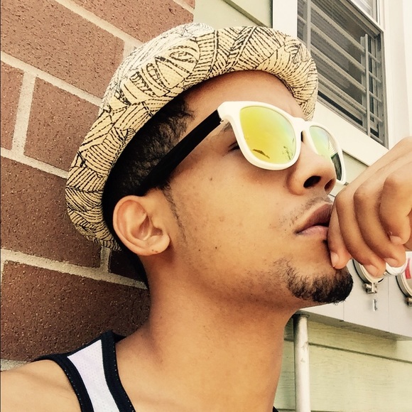 Profile Picture of Julio Suarez (@jcsuarez007) on Poshmark