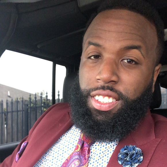 Profile Picture of Aaron Spencer (@thebeard23) on Poshmark