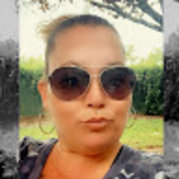 Profile Picture of Crystal Alsup (@crystalalsup) on Poshmark