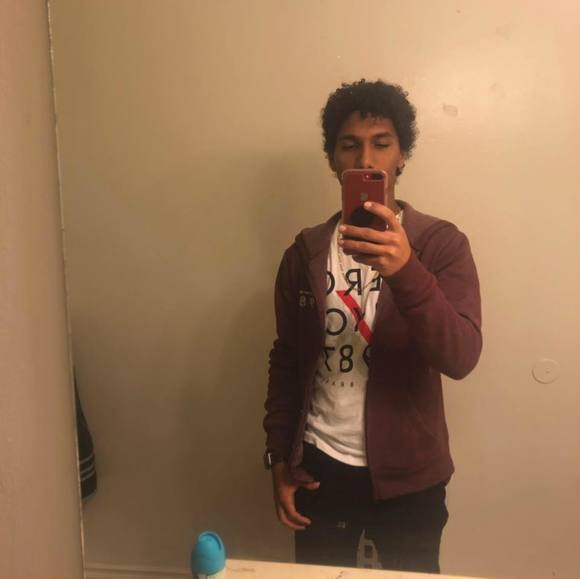 Profile Picture of Enrique Daniel (@enriquedaniel) on Poshmark