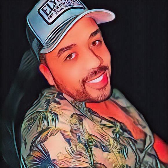Profile Picture of Youssef Rizki (@youssefrizki) on Poshmark