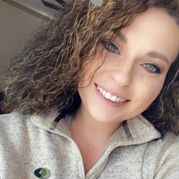 Profile Picture of Erika Hood (@ehood35) on Poshmark