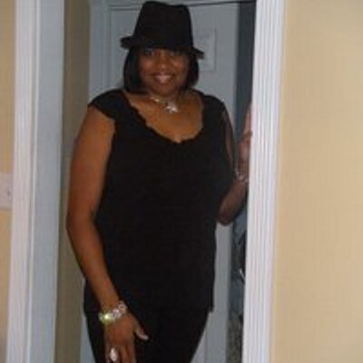 Profile Picture of Sharon Owens (@Fayebabe4) on Twitter
