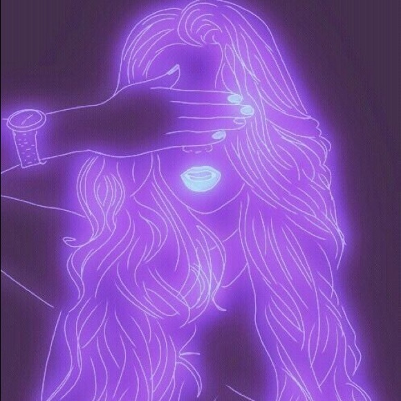 Profile Picture of Bianca Stopper (@bianca_stopper) on Poshmark