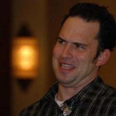 Profile Picture of Fake Thayer Evans (@FakeThayerEvan1) on Twitter