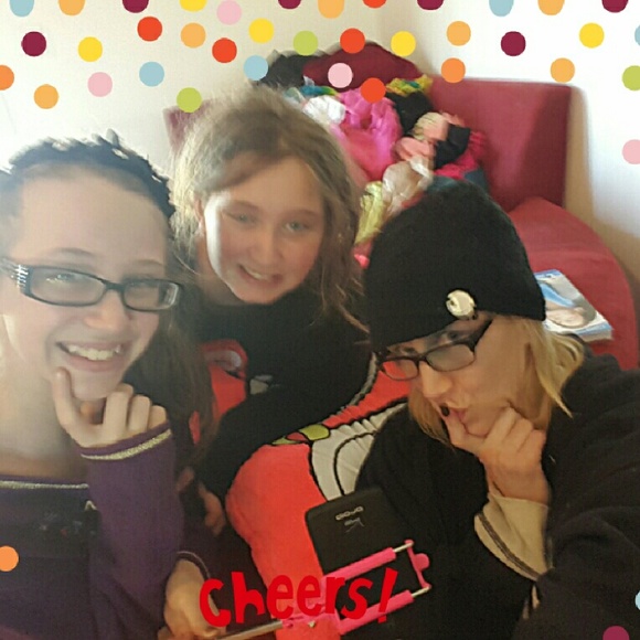 Profile Picture of Kimmie Harder (@kimmie2169) on Poshmark